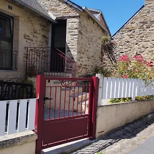  Hébergement de vacances Maison Atypique Au Centre Historique De France